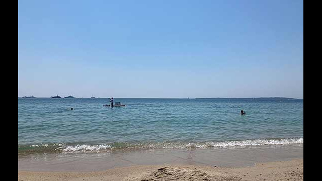Sur la plage a Juan les Pins